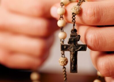 Número de católicos no Brasil cai ao menor nível da história, aponta Censo