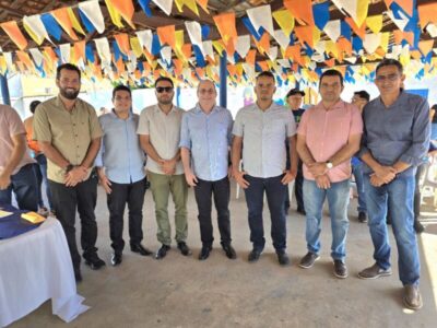 Hildo Rocha vistoria construção do Centro de Convivência de Idosos