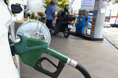 Preço do Diesel cai a partir de amanhã: redução pode chegar a R$ 0,15 por litro nos postos