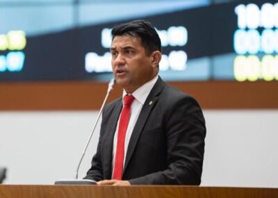 Deputado Wellington volta a solicitar a implantação do Piso de R$ 4.420,55 para os professores do Maranhão