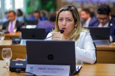 Prof. Magnólia irá promover painel sobre escoliose e importância da fisioterapia