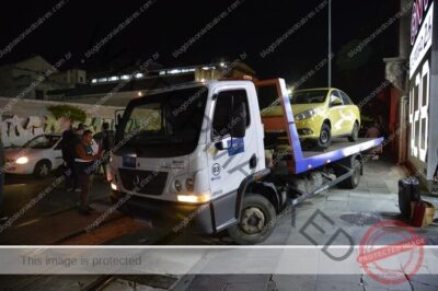 Homem sem pernas é flagrado dirigindo carro com cabo de vassoura
