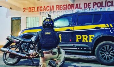 Homem sem capacete e sem CNH é preso conduzindo moto adulterada na BR-222