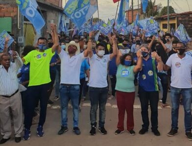 Wellington do Curso realiza grande caminhada em apoio a Neto Evangelista no São Raimundo