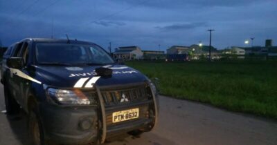 Polícia Civil cumpre mandado judicial de internação, em desfavor do adolescente pela prática de atos infracionais análogos ao crimes de homicídio e tentativa de homicídio.