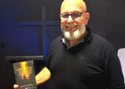 Livro do apóstolo Rômulo Meireles traz reflexão profunda sobre a depressão à luz da vida do profeta Elias