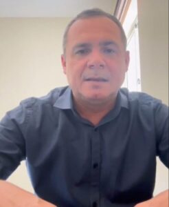 Prefeito Walter Azevedo anuncia pagamento do piso da enfermagem aos profissionais de Sucupira do Riachão
