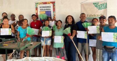 Prefeitura de Grajaú inaugura fábrica de vassouras feitas com garrafas PET e capacita catadores para geração de renda