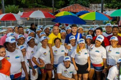 “Carnaval garantido e renda extra também”, destaca Roberto Costa na entrega de carrinhos em Bacabal