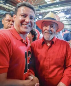Camarão prestigia Lula durante evento do PT no Rio de Janeiro