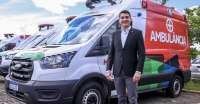 Enquanto uns lacram, deputado Fernando Braide destina ambulância para São Luís.