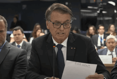 Bolsonaro cita Dino e diz que crítica às urnas não era “algo privativo”