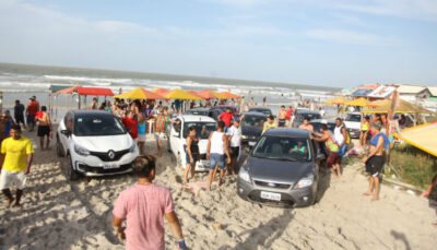 Decisão judicial proíbe veículos de trafegar nas faixas de areia da praia do Araçagi