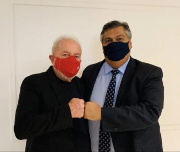 Lula sinaliza para Flávio Dino que o PT deve seguir com Weverton Rocha no Maranhão