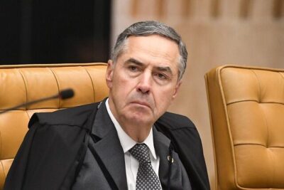 STF esperou Congresso decidir responsabilidade de redes, diz Barroso