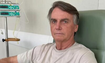 Bolsonaro recebe alta e faz promessa polêmica ao sair do hospital