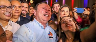 CARLOS BRANDÃO MOSTRA FORÇA POLÍTICA EM CONFRATERNIZAÇÃO COM ALIADOS