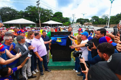 Brandão entrega entrega obra no Olho D’Água e Estrada da Raposa