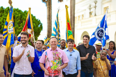 Brandão recebe escolas de samba e anuncia ajuda para o Carnaval