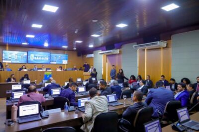 Câmara aprova 16 projetos de lei em redação final