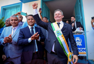 Rafael assume comando da Prefeitura de Timon