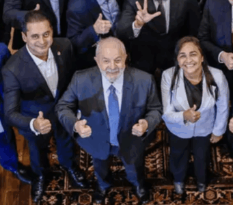 “Melhor um senador eleito do que dois governadores”, diz Lula sobre 2026