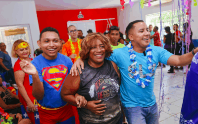 Penha participa de Bailinho da AME e destaca inclusão no Carnaval