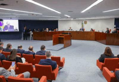 Primeira Turma do STF decide se Bolsonaro vira réu nesta quarta-feira