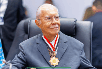 Sarney está curado da Covid e completará 95 anos na quinta-feira