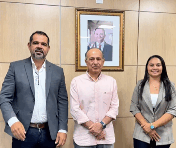 Voçorocas: após entrevista no Leriado, prefeito de Buriticupu se reúne com SINFRA