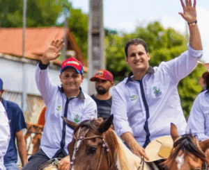 Orleans Brandão participa da 18ª Cavalgada de São João do Paraíso ao lado do prefeito Marcus Vinícius e anuncia novas obras