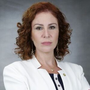 TRE-SP cassa diploma e torna inelegível deputada Carla Zambelli