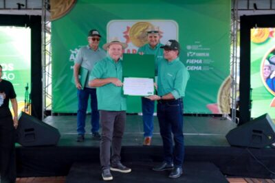 Brandão é homenageado por conquistar certificação internacional de zona livre de febre aftosa sem vacinação no MA