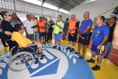 Mauro Fecury se emociona ao receber homenagem dos amigos no UNICEUMA
