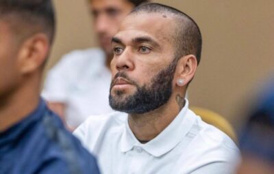 Daniel Alves é absolvido da acusação de estupro na Espanha
