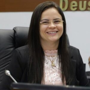Lei de autoria de Fabiana Vilar reconhece município de Raposa como Terra do Artesanato Renda de Bilro