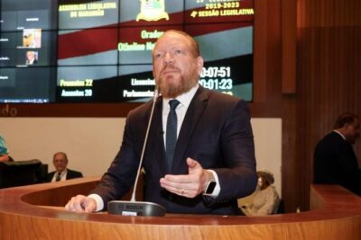 Othelino Neto de volta à Assembleia Legislativa