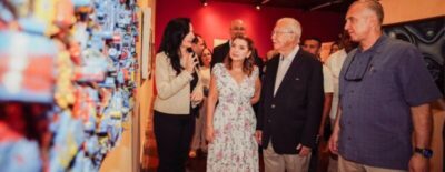 Ao lado de José Sarney, Iracema Vale visita o ‘Salão de Arte 30 Cores em Maio’