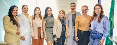 Presidente Iracema Vale e deputadas recebem Thaynara OG em visita à Alema