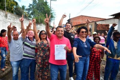 EDSON GAGUINHO LEVA “MAIS ASFALTO” PARA A VILA RIOD