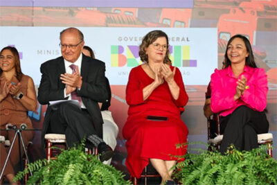 Eliziane Gama participa de entrega de ambulâncias do Samu para o MA