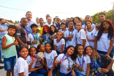 GOVERNADOR CARLOS BRANDÃO ENTREGA PRAÇAS, OBRAS DE PAVIMENTAÇÃO E ESCOLAS EM BAIRROS DA CAPITAL