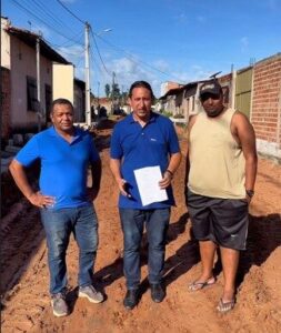 Paço do Lumiar: Feitosa indicou e a Rua das Lima está sendo pavimentada no Residencial Orquídeas