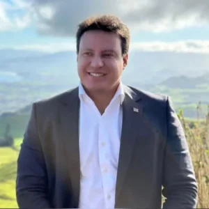 Vice-Governador Felipe Camarão é alvo de fake news baixa e criminosa