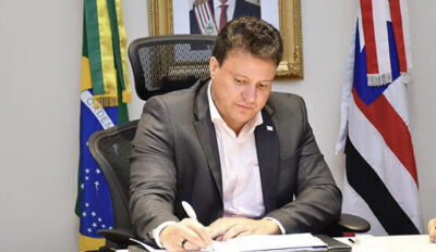 Ex-servidor da Seduc tem 11 carros, casa de alto padrão e pagou despesas de Camarão, diz MP