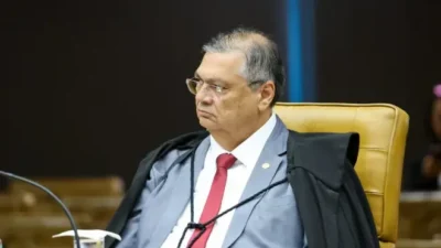 Dino prepara questionário sobre “emendas Pix” a presidentes da Câmara e Senado