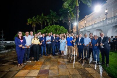 Governador parabeniza Roberto Costa por eleição na Famem