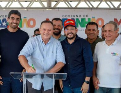 Brandão e Dr. Rômulo autorizam asfaltamento da estrada que dá acesso à Praia de Itapéua e anunciam orla, em Cajapió