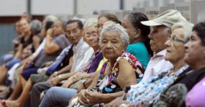 Brasileiros desconfiam de setor alimentício para envelhecer bem