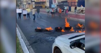 Moradores protestam contra aumento nas contas de água